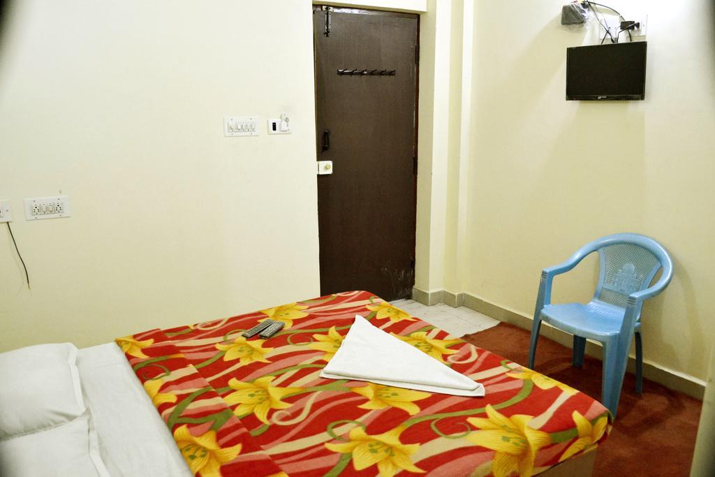 Galaxy Comforts Hotell Mysore Exteriör bild
