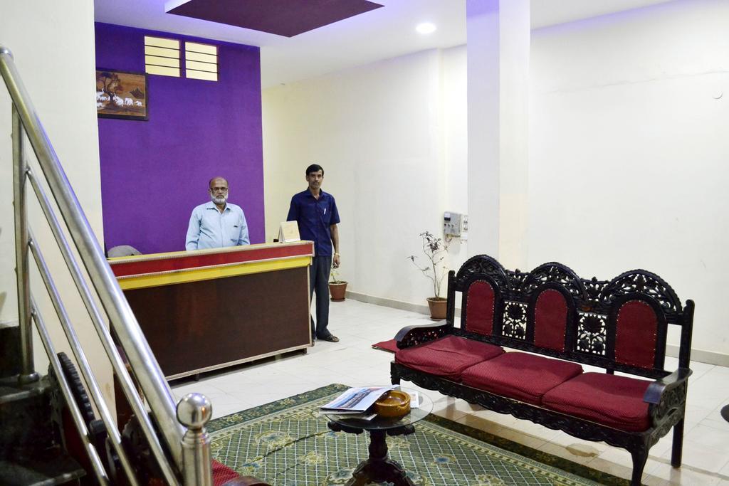 Galaxy Comforts Hotell Mysore Exteriör bild
