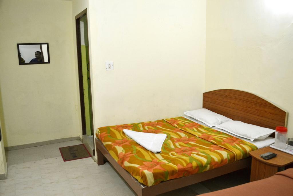 Galaxy Comforts Hotell Mysore Exteriör bild