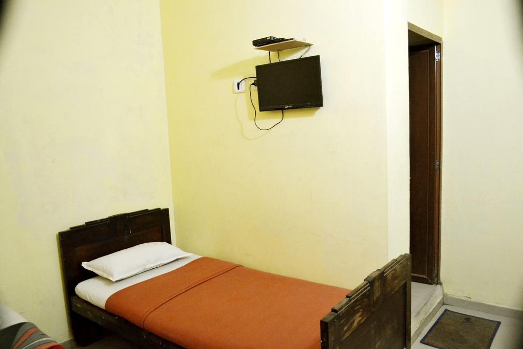 Galaxy Comforts Hotell Mysore Exteriör bild