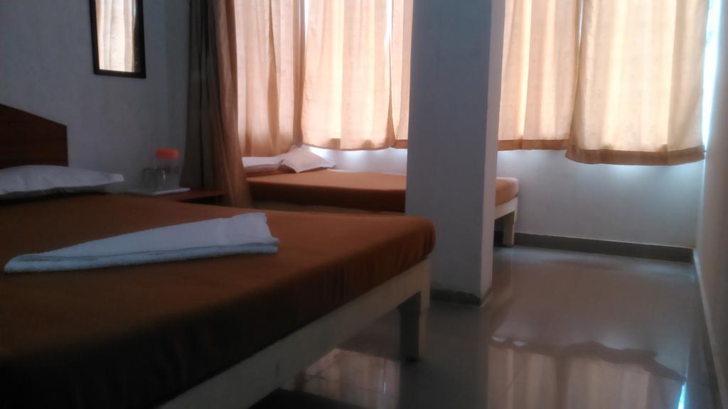 Galaxy Comforts Hotell Mysore Rum bild