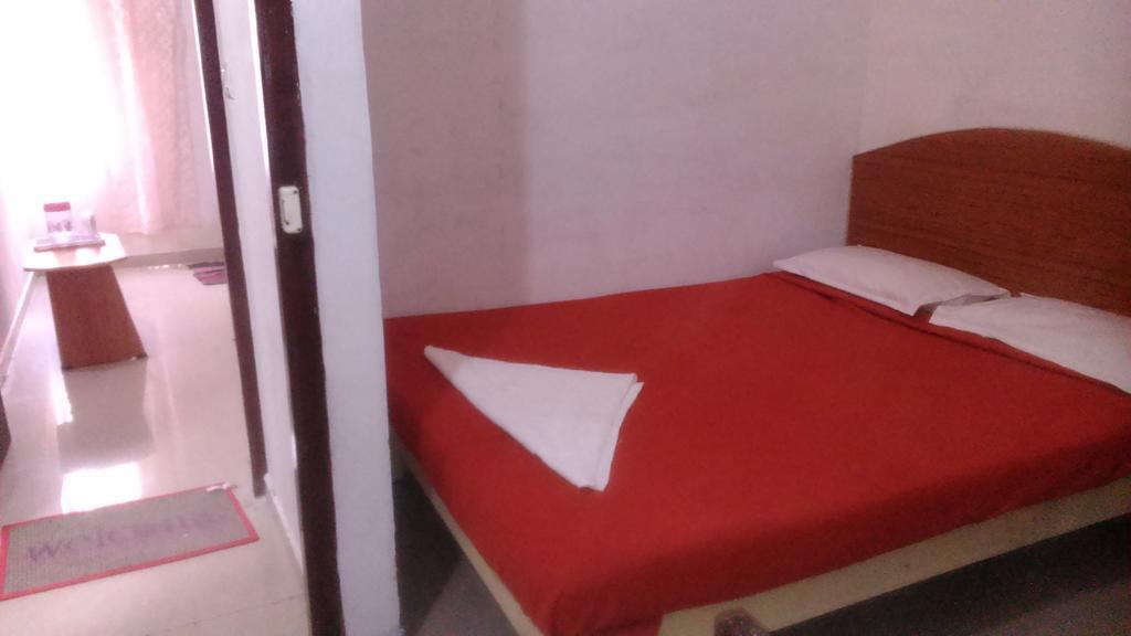 Galaxy Comforts Hotell Mysore Rum bild